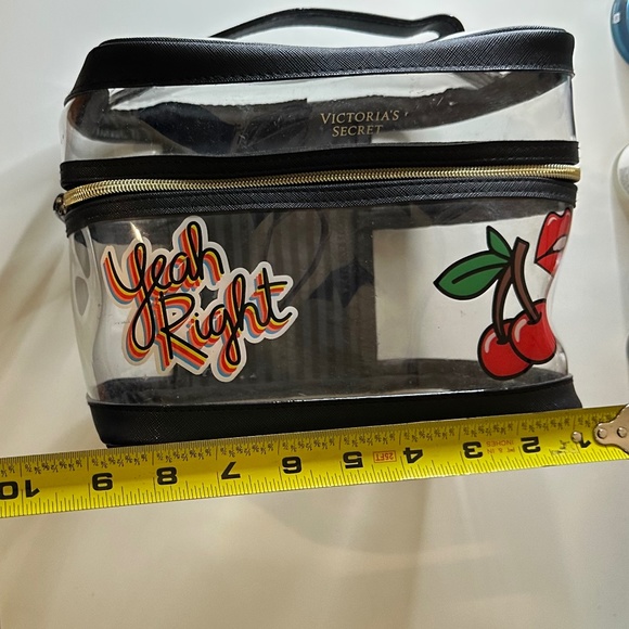 Victoria's Secret Cosmetic bag - Picture 6 of 12